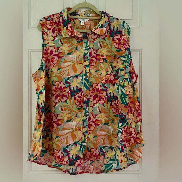 Time and Tru Tops - Sleeveless tropical button down blouse